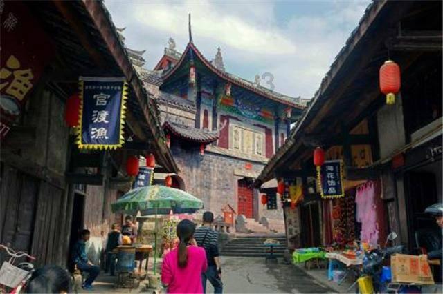津媒：判罚相当自信，国哨组合提升中国裁判在亚洲足坛地位