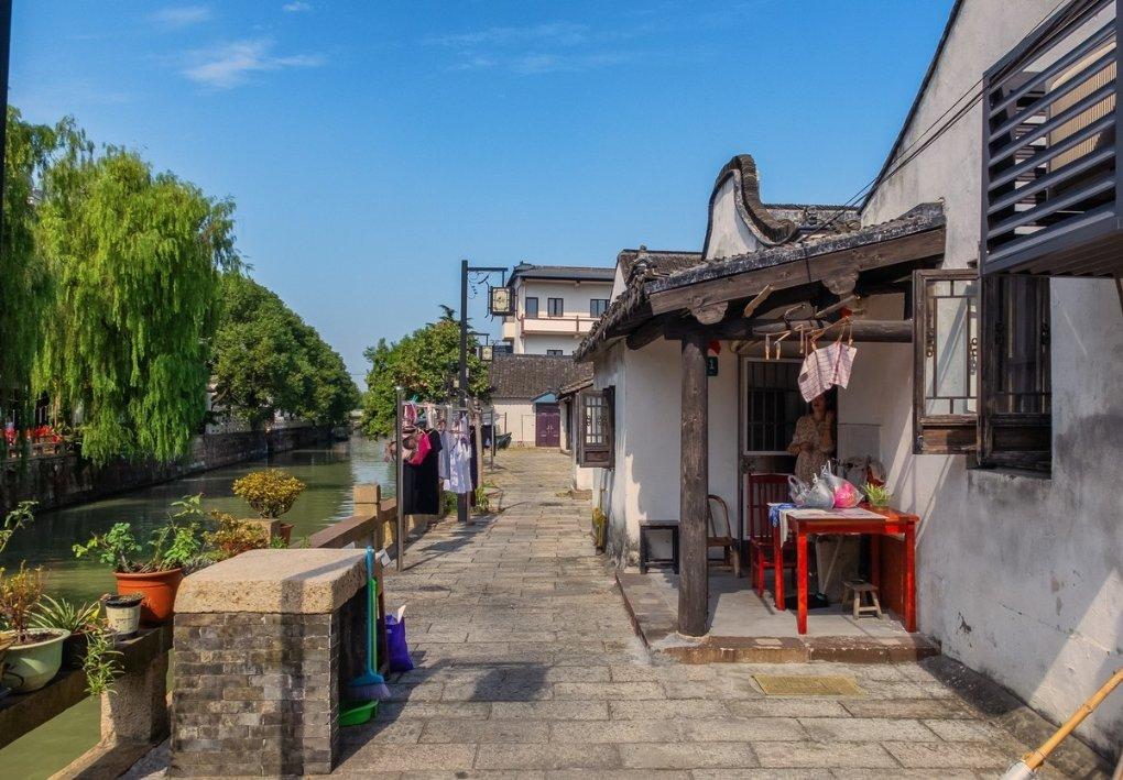 迈向通用人工智能前沿科技成果展举行